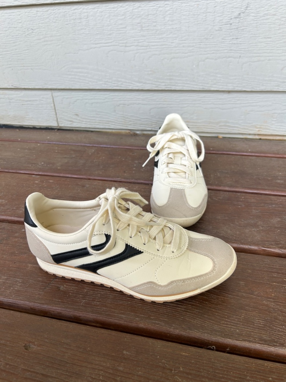 NO BOUNDARIES, Size 8, Retro Cream & Black Casual Sneakers - Picture 2 of 9
